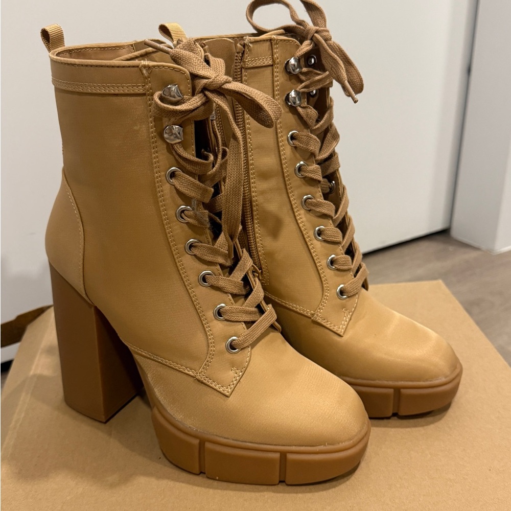 Steve Madden platform high heel boots size 7